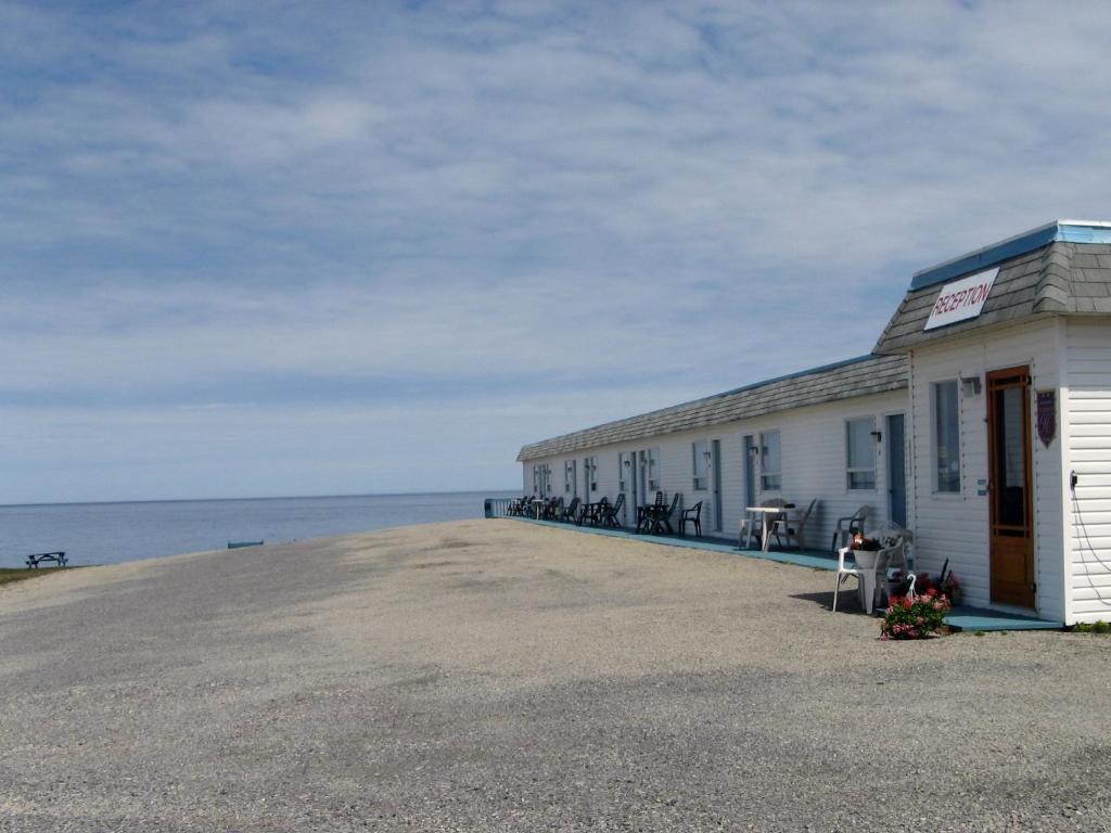 Motel Le Noroit L'Anse-au-Griffon Екстер'єр фото