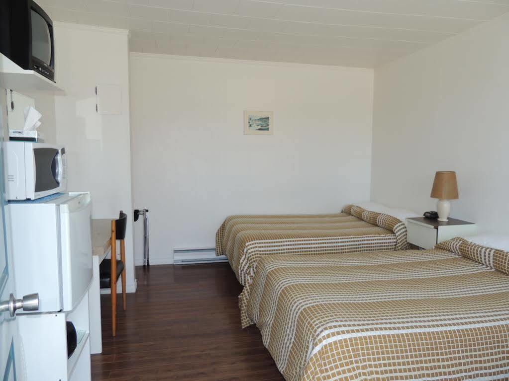 Motel Le Noroit L'Anse-au-Griffon Екстер'єр фото